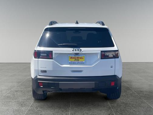Bright White Clearcoat 2026 Jeep Cherokee Limited