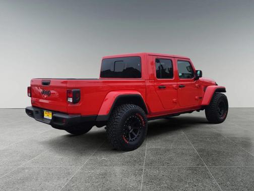 2025 Jeep Gladiator Sport S