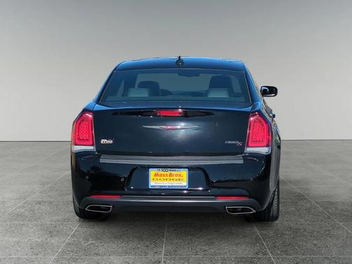 2022 Chrysler 300 S