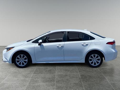 Ice 2023 Toyota Corolla LE
