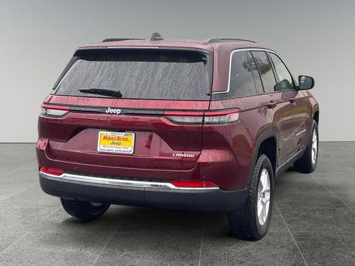 2026 Jeep Grand Cherokee Laredo