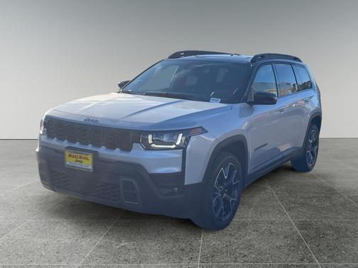 Silver Zynith Clearcoat 2026 Jeep Cherokee Overland