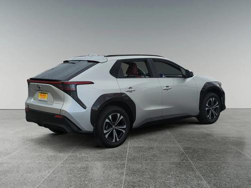 2025 Toyota bZ4X XLE