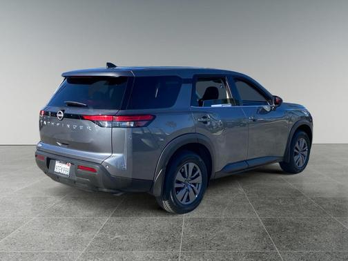 Gun Metallic 2025 Nissan Pathfinder S FWD