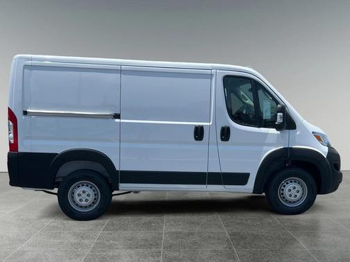 2025 RAM ProMaster 1500 Low Roof