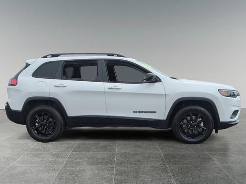 2023 Jeep Cherokee Altitude