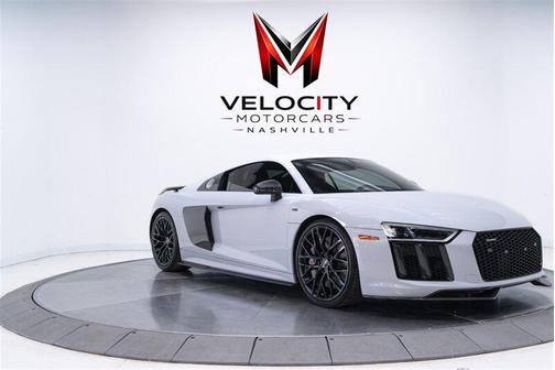 Suzuka Gray Metallic 2018 Audi R8 5.2 V10 plus