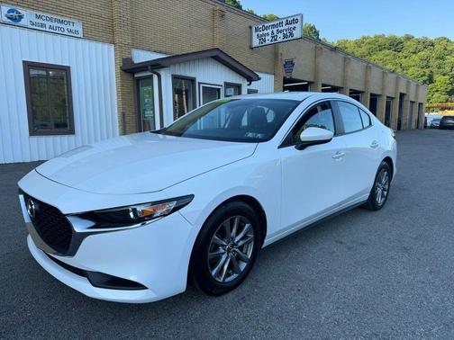 Snowflake White Pearl Mica 2019 Mazda Mazda3 FWD
