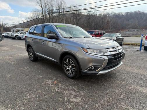 2017 Mitsubishi Outlander ES