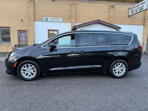 2017 Chrysler Pacifica Touring