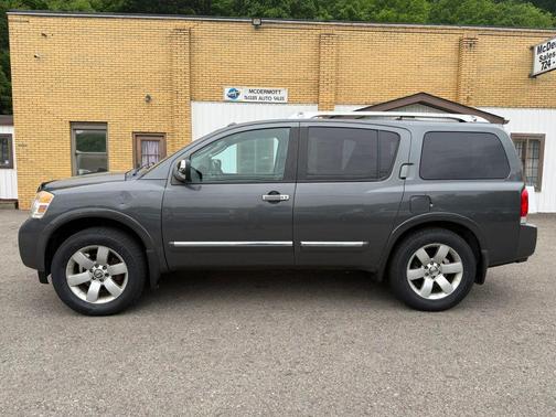 Smoke 2011 Nissan Armada SL