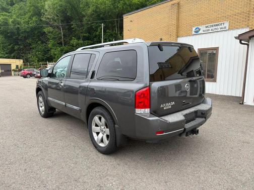 Smoke 2011 Nissan Armada SL