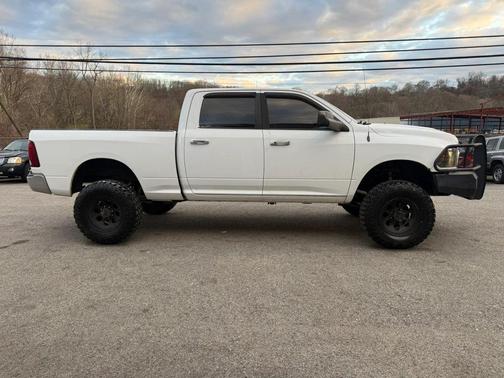 Bright White Clearcoat 2011 Dodge Ram 2500 SLT