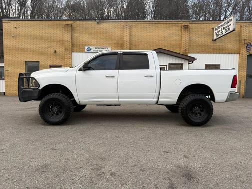 Bright White Clearcoat 2011 Dodge Ram 2500 SLT