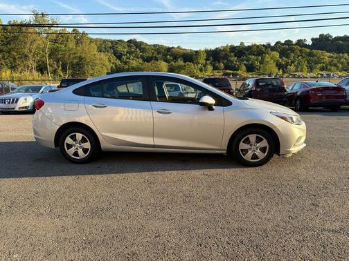 2018 Chevrolet Cruze LS