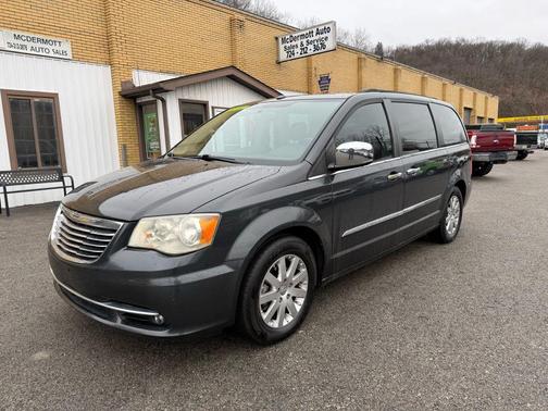 2011 Chrysler Town & Country Touring-L