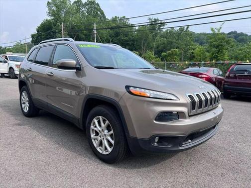 2017 Jeep Cherokee Sport