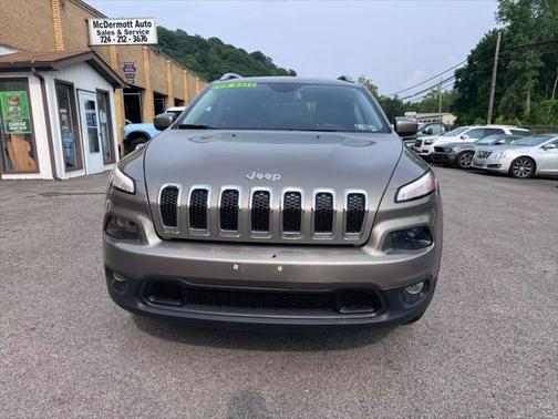 2017 Jeep Cherokee Sport