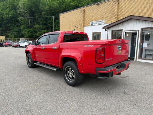 Red 2015 Chevrolet Colorado LT