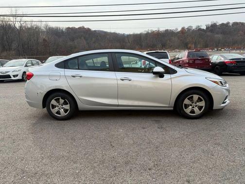 2018 Chevrolet Cruze LS