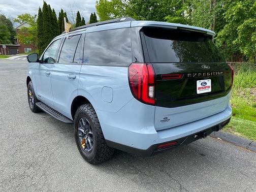 GLACIER GRAY METALLIC TC 2025 Ford Expedition TREMOR