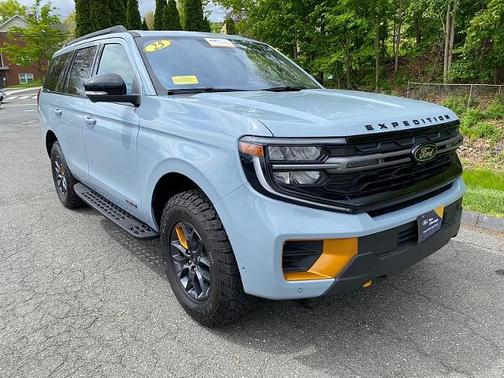 GLACIER GRAY METALLIC TC 2025 Ford Expedition TREMOR