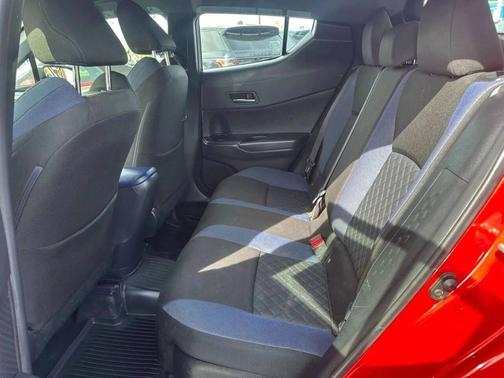 2020 Toyota C-HR XLE