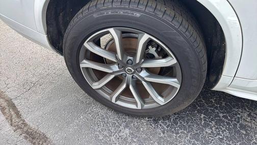 2019 Volvo XC90 T5 Momentum