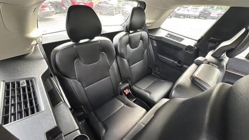 2019 Volvo XC90 T5 Momentum