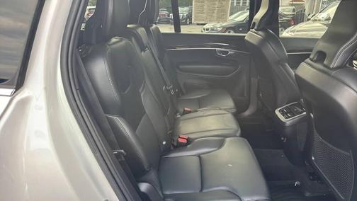 2019 Volvo XC90 T5 Momentum