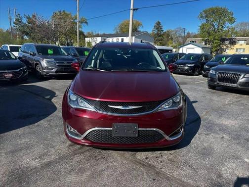 2018 Chrysler Pacifica Touring-L