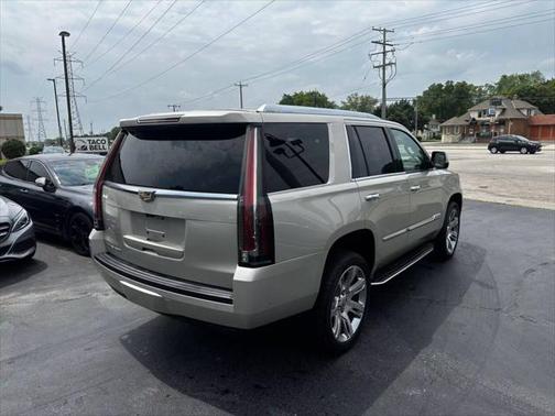 2017 Cadillac Escalade Luxury