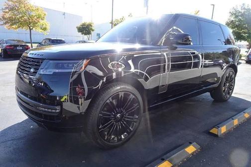 2025 Land Rover Range Rover P400 SE 7 Seat