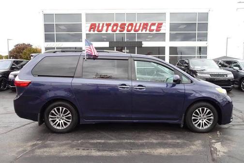 2018 Toyota Sienna XLE
