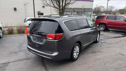 2018 Chrysler Pacifica Touring-L