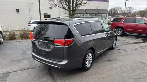 2018 Chrysler Pacifica Touring-L