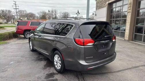 2018 Chrysler Pacifica Touring-L