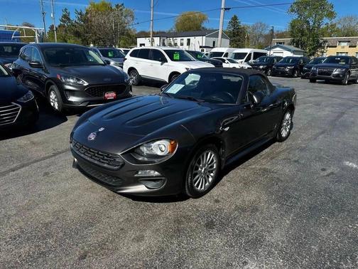 2018 FIAT 124 Spider Base