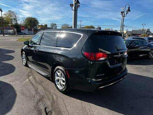 2018 Chrysler Pacifica Touring Plus