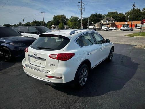 2016 INFINITI QX50 Base