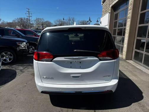 2017 Chrysler Pacifica Limited
