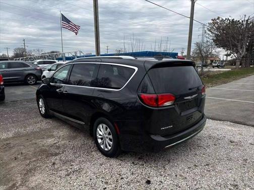 2018 Chrysler Pacifica Touring-L