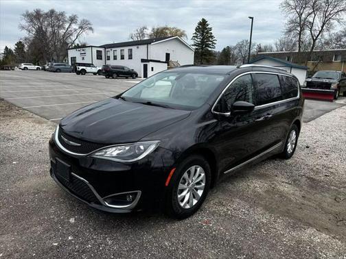 2018 Chrysler Pacifica Touring-L