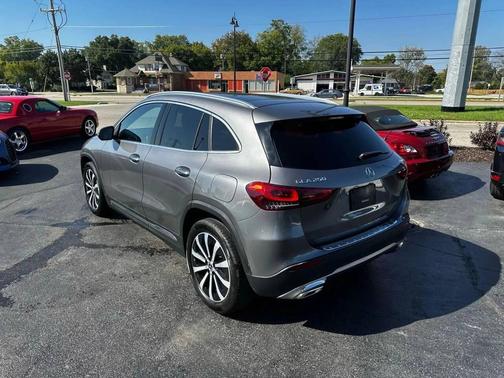 2021 Mercedes-Benz GLA 250 Base 4MATIC