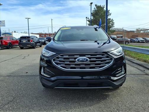 Agate Black 2020 Ford Edge Titanium