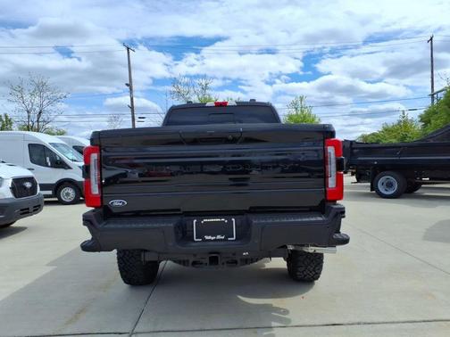 Agate Black Metallic 2026 Ford F-250 Platinum