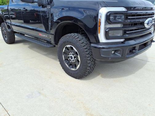 Agate Black Metallic 2026 Ford F-250 Platinum