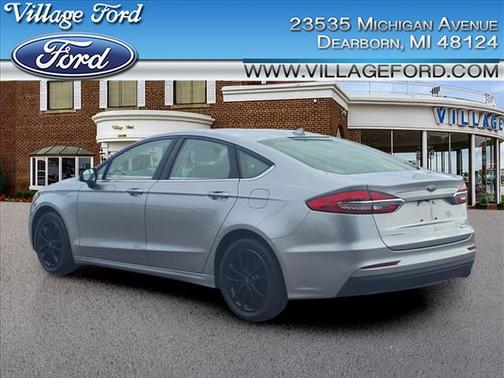 2020 Ford Fusion SE