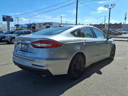 2020 Ford Fusion SE