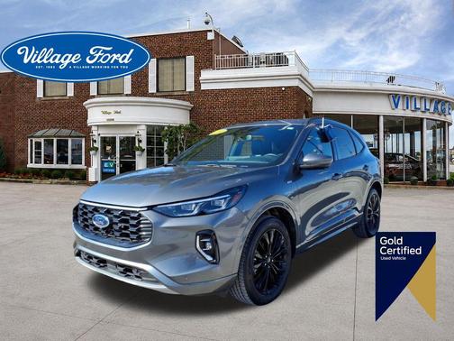Carbonized Gray Metallic 2023 Ford Escape ST-Line Elite